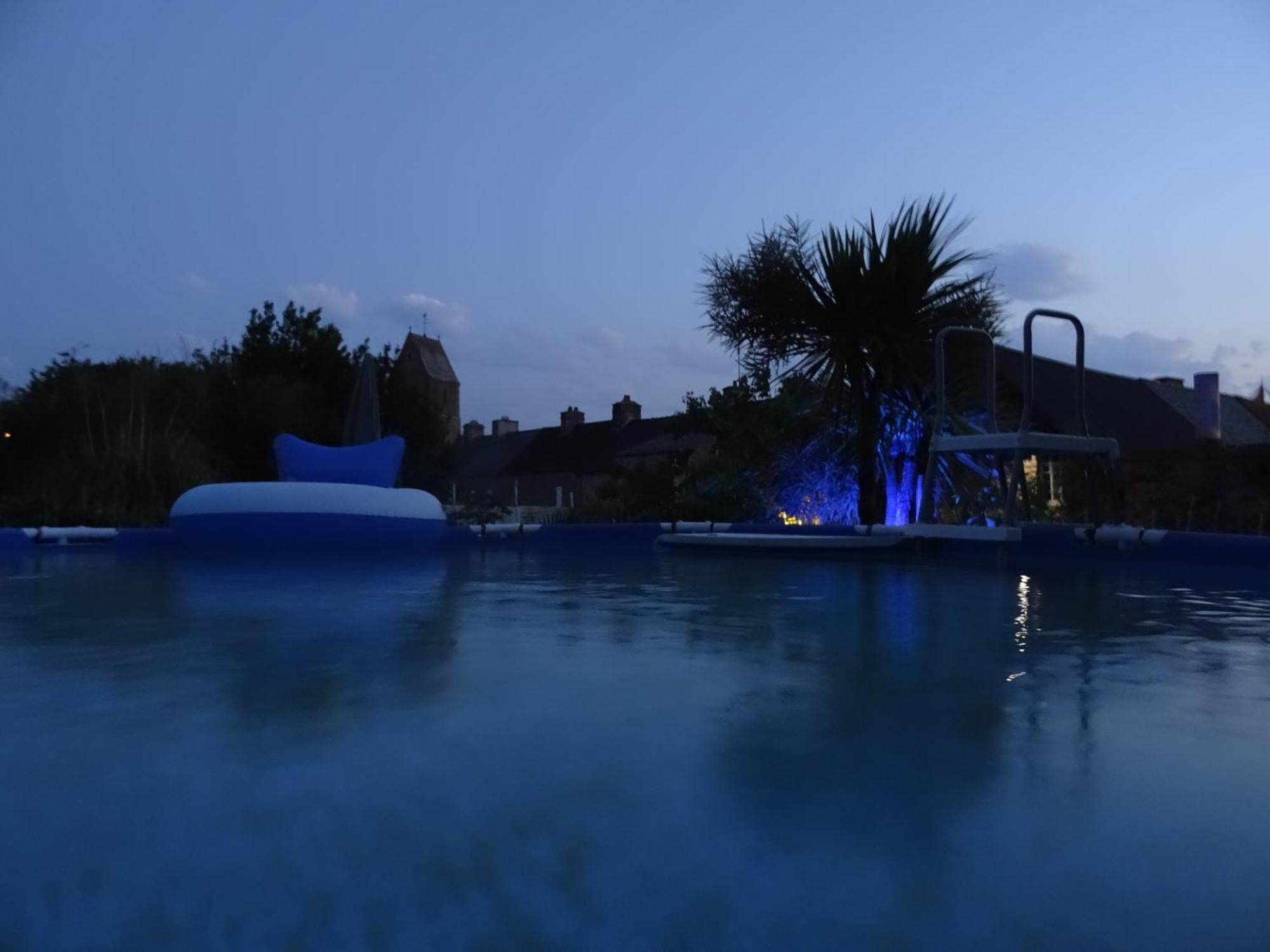 Gite "Rose Des Sables" - 800M De La Plage De Surtainville, Proche Commerces - Piscine En Juillet Et Aout Exterior foto